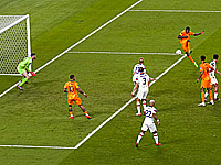 Дензел Дюмфрис повторил рекорд Йохана Кройфа