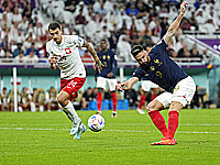 Рекордный гол Жиру. Мбаппе лидирует в списке бомбардиров. Французы победили поляков