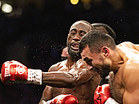 Бокс. Теренс Кроуфорд нокаутировал Давида Аванесяна