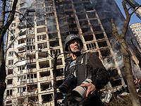 Мэр Киева вручил почетные грамоты израильским журналистам Ронену Бергману и Зиву Корену