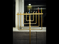 Мэр Киева зажег первую свечу в ханукальном подсвечнике