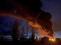 Армия РФ обстреляла Херсон; в городе бушует пожар