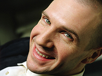 Актеру Рэйфу Файнсу, Волан-де-Морту из 