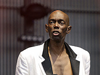 Умер солист британской электронной группы Faithless Макси Джаз