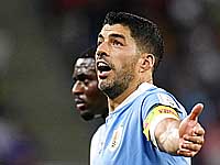 Луис Суарес забил три гола в дебютном матче за