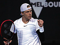 Денис Шаповалов и Стефанос Циципас вышли в третий круг Открытого чемпионата Австралии