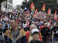 Французские профсоюзы объявили всеобщую забастовку против пенсионной реформы Макрона