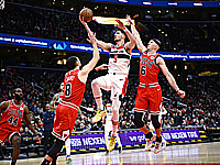 Дени Авдия набрал 9 очков и сделал 20 подборов в матче против 