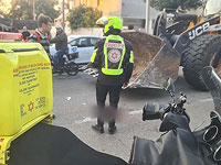 В Холоне мотоциклистист погиб под колесами трактора