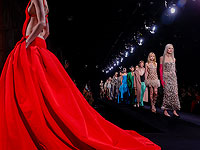 Итальянский дизайнеры в Париже: Valentino и Giorgio Armani представили новые коллекции. Фоторепортаж