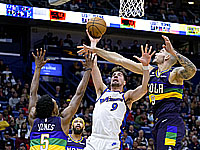 Дени Авдия набрал 15 очков. 