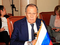 Лавров провел телефонные беседы с главами МИД Израиля и Палестинской автономии, выразив соболезнования обоим