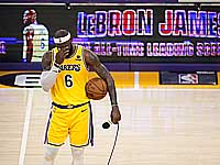 Достижение Деандре Айтона.