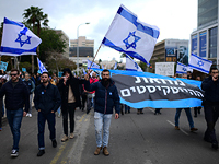 Реакция хайтека и инвесторов на политический кризис, рекордно низкий спрос на жилье. Экономический обзор за неделю