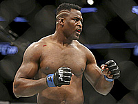 Франсис Нганну покинул UFC. Чемпионский пояс в тяжелом весе стал вакантным