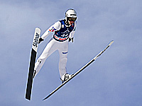 Прыжки с трамплина. Страшное падение легендарного словенца. К счастью, обошлось без травм