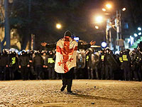 Массовые протесты против