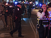 В центре Тель-Авива сотни людей молятся за выздоровление раненых в теракте