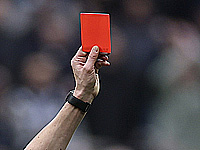 Три пенальти. Два удаления. 