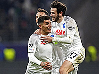 Один против семерых. Невероятный победный гол Кварацхелия