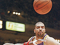 На 56-м году жизни умер бывший центровой НБА