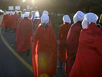 Тысячи противников юридической реформы собрались в Тель-Авиве на площади около театра 