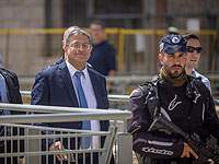 Бен-Гвир утверждает, что двое демонстрантов пытались проникнуть в его дом, полиция это опровергает