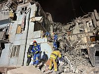 Число жертв попадания российской ракеты в жилой дом в Запорожье возросло до десяти. Среди погибших семимесячная девочка