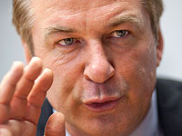 Актеру и режиссеру Алеку Болдуину – 65. Фотогалерея