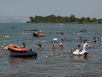 На побережье Кинерета ожидается штормовой ветер; туристов просят не заходить в воду
