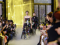 Новые коллекции сезона осень-зима 2023-24 в Париже. Фоторепортаж