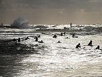 Сегодня рекомендовано воздержаться от купания в Средиземном море и Кинерете