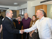 Нетаниягу посетил семью Ди в Эфрате.