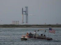 Запуск самой большой ракеты в истории отложен за минуты до старта