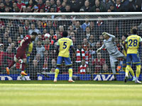 Манор Соломон вышел на замену.