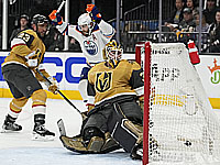 Леон Драйзайтль забросил 4 шайбы, повторил рекорды, но не спас