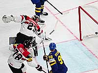 Чемпионат мира по хоккею. Чехи разгромили сборную Казахстана, шведы - Австрии