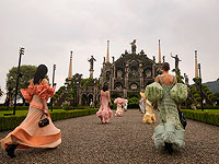 Louis Vuitton представил новую коллекцию на острове Белла. Фоторепортаж