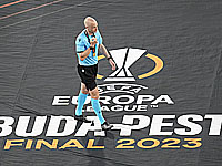 В аэропорту Будапешта фанаты