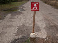 В Харьковской области автомобиль, в котором ехала семья с детьми, подорвался на мине