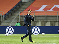 Франк де Бур возглавил 