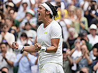 Онс Жабер победила Елену Рыбакину и вышла в полуфинал Уимблдона