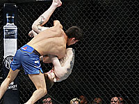 UFC. Сэндхаген победил Фонта. Бывшую чемпионку