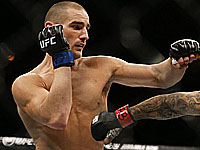 UFC. Шон Стриклэнд нокаутировал россиянина. УКзбек в дебютном бою расправился с 