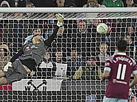 Невероятная концовка. Выигрывая 2:0 на 90-й минуте, 