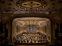 К нам впервые едет оркестр знаменитой