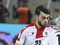 Нападающий сборной Грузии перешел в