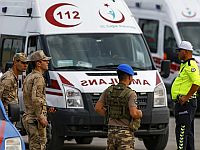 На юго-востоке Турции грузовик врезался в толпу, четыре человека погибли, 25 пострадали