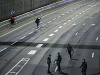 Во время акции протеста автомобиль сбил женщину на шоссе 