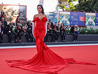 Всемирно известные красавицы на Венецианском кинофестивале: Бар Рафаэли и другие звезды. Фоторепортаж